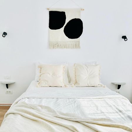 Urban Parkside Retreat Cozy 2-Bed Ap By Metro Apartment Bucureşti Exterior foto