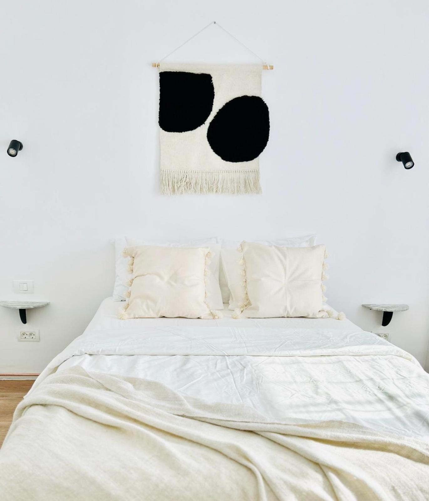 Urban Parkside Retreat Cozy 2-Bed Ap By Metro Apartment Bucureşti Exterior foto